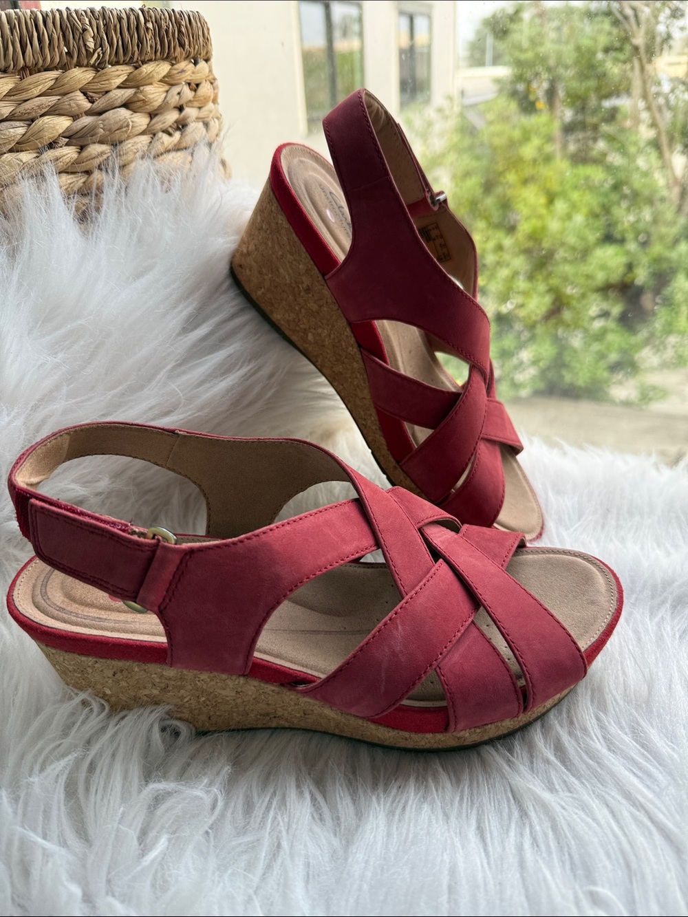 Clarks Un Capri Step Platform Crisscross Wedge Sandal 8 1/2 - Picture 3 of 9
